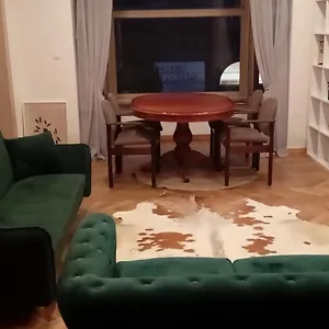 Art Deco - Two Bedroom Gent